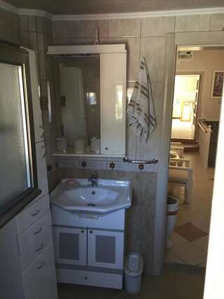 Апартаменты Guest House Virginia Зеленика Апартаменты с 3 спальнями-15